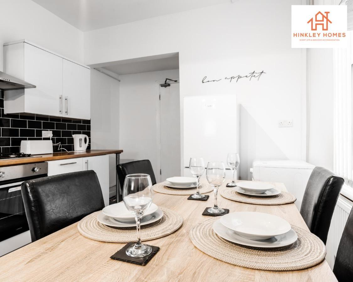 Stylish Home 8 Guests - Liverpool - Free Wifi & Parking By Hinkley Homes Short Lets & Serviced Accommodation Exteriér fotografie