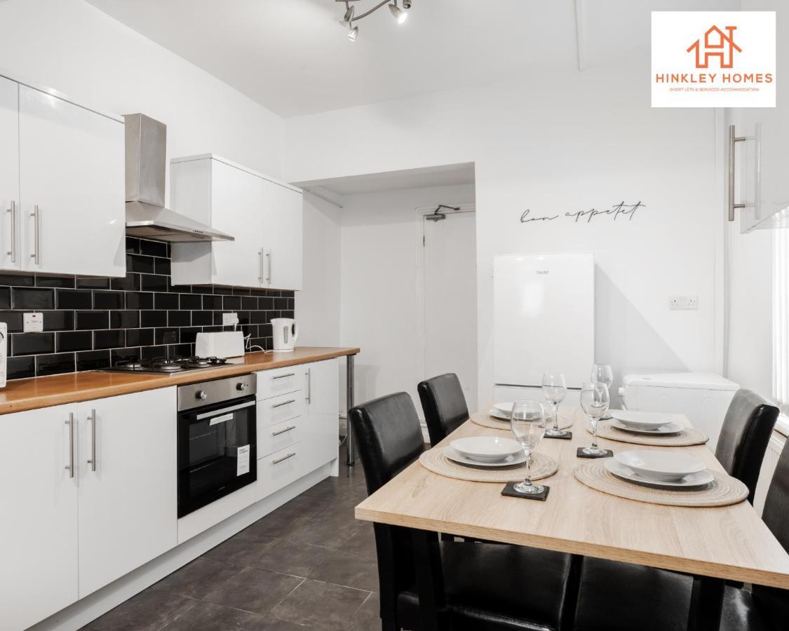 Stylish Home 8 Guests - Liverpool - Free Wifi & Parking By Hinkley Homes Short Lets & Serviced Accommodation Exteriér fotografie