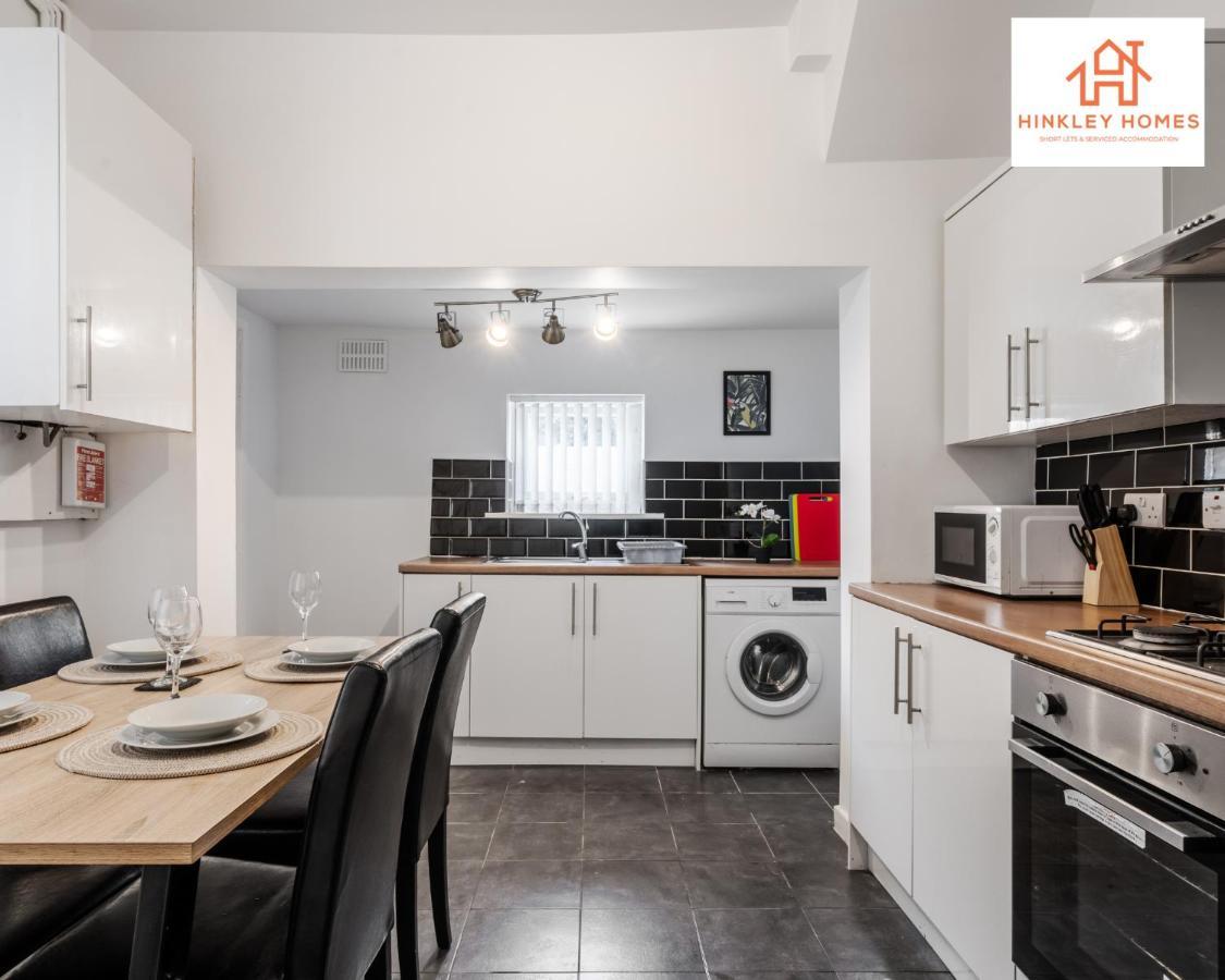 Stylish Home 8 Guests - Liverpool - Free Wifi & Parking By Hinkley Homes Short Lets & Serviced Accommodation Exteriér fotografie